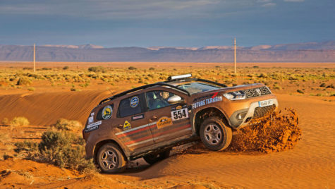 Dacia Duster a ajuns în deșertul Sahara