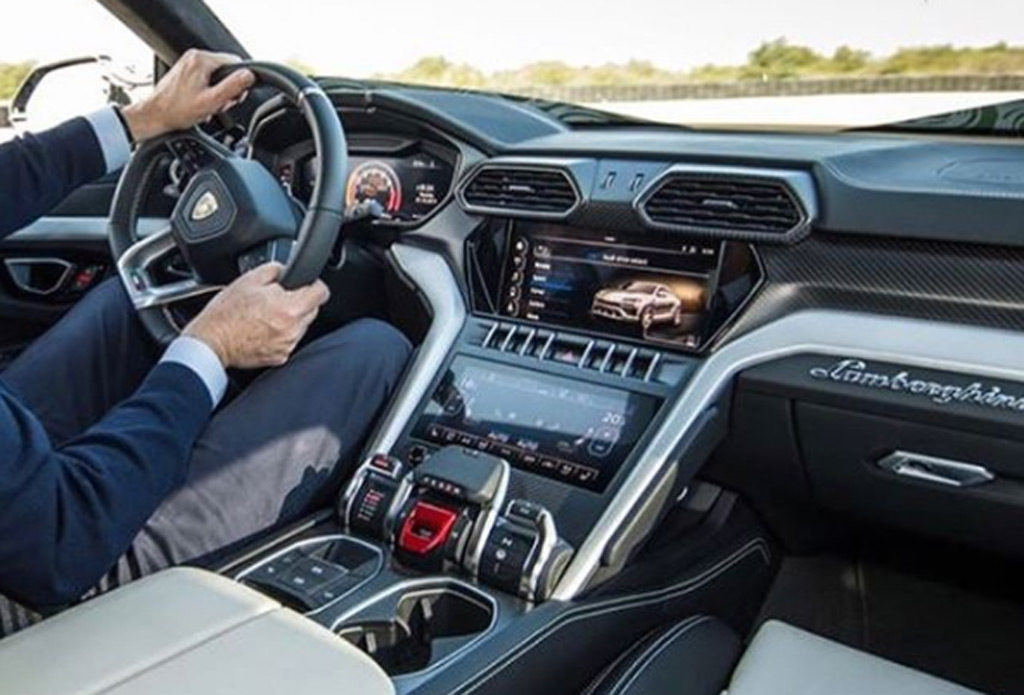SUV-uri Urus interior