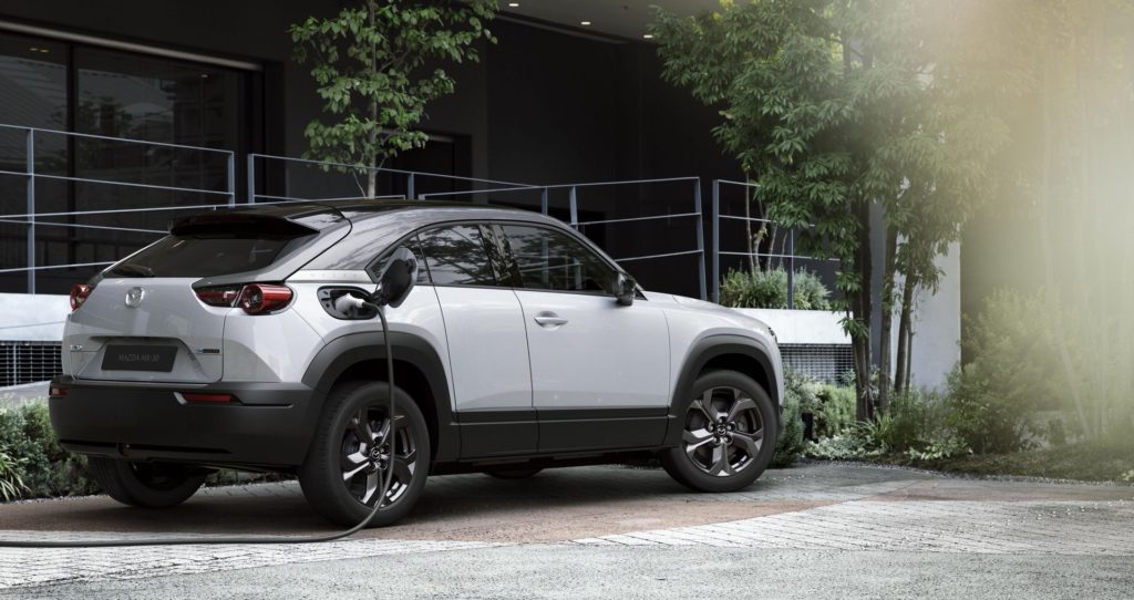 Noua Mazda MX-30 (22)