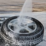 De ce să înlocuiești vechile anvelope într-un service autorizat?